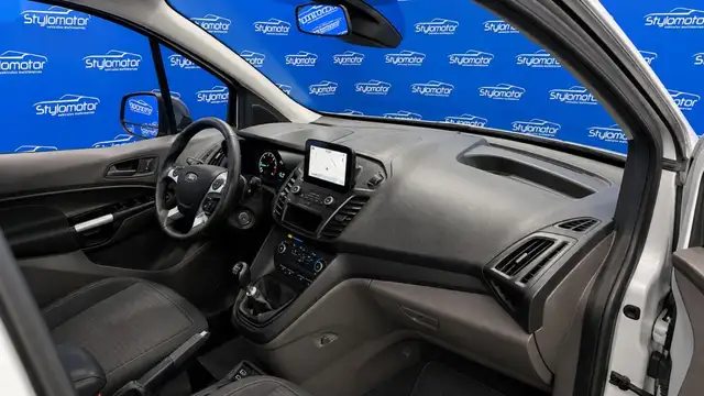 Ford Transit view 24