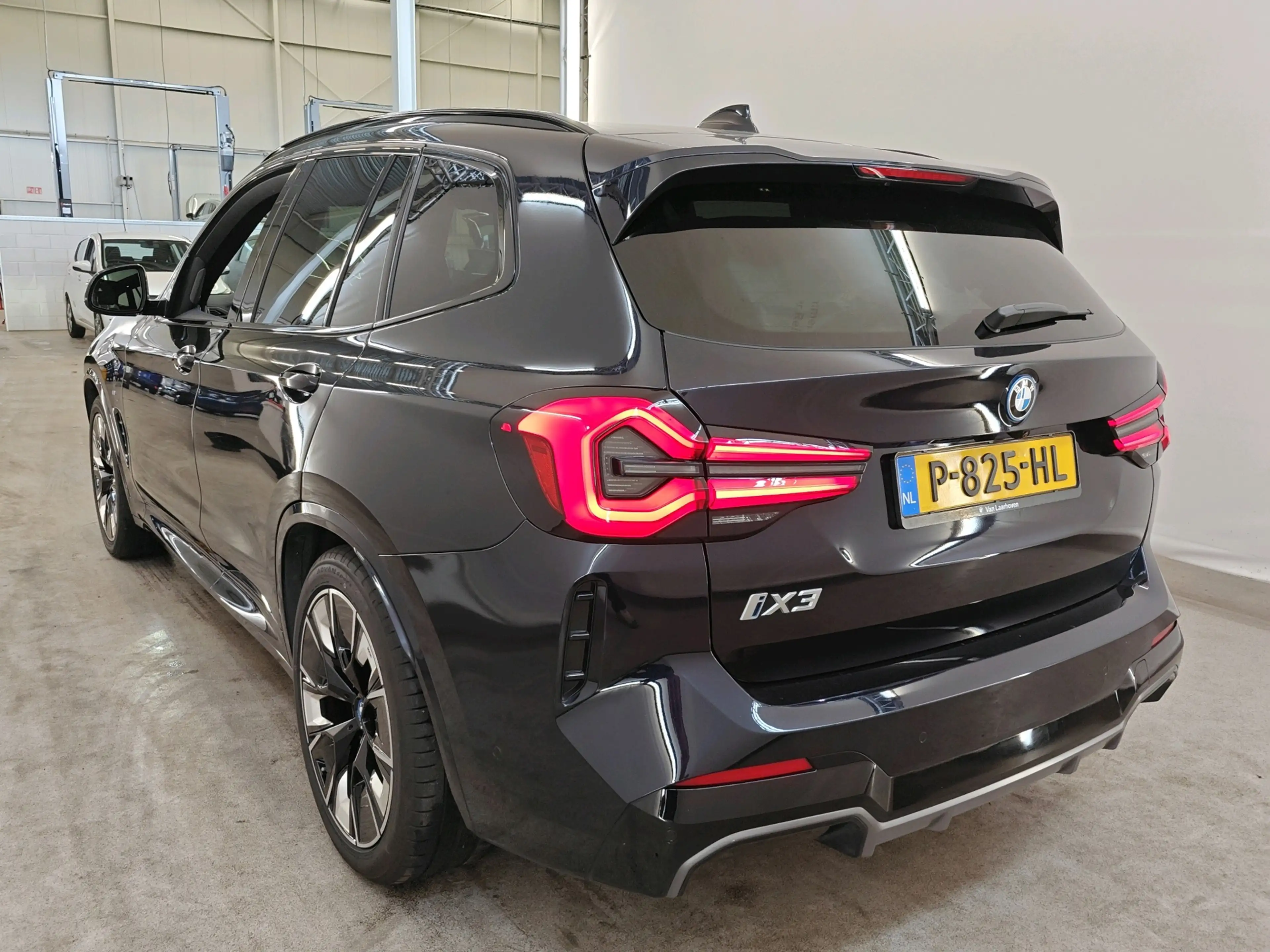 BMW iX3 High Executive 80 kWh 286pk | SOH 96% | Trekhaak | — photo 2