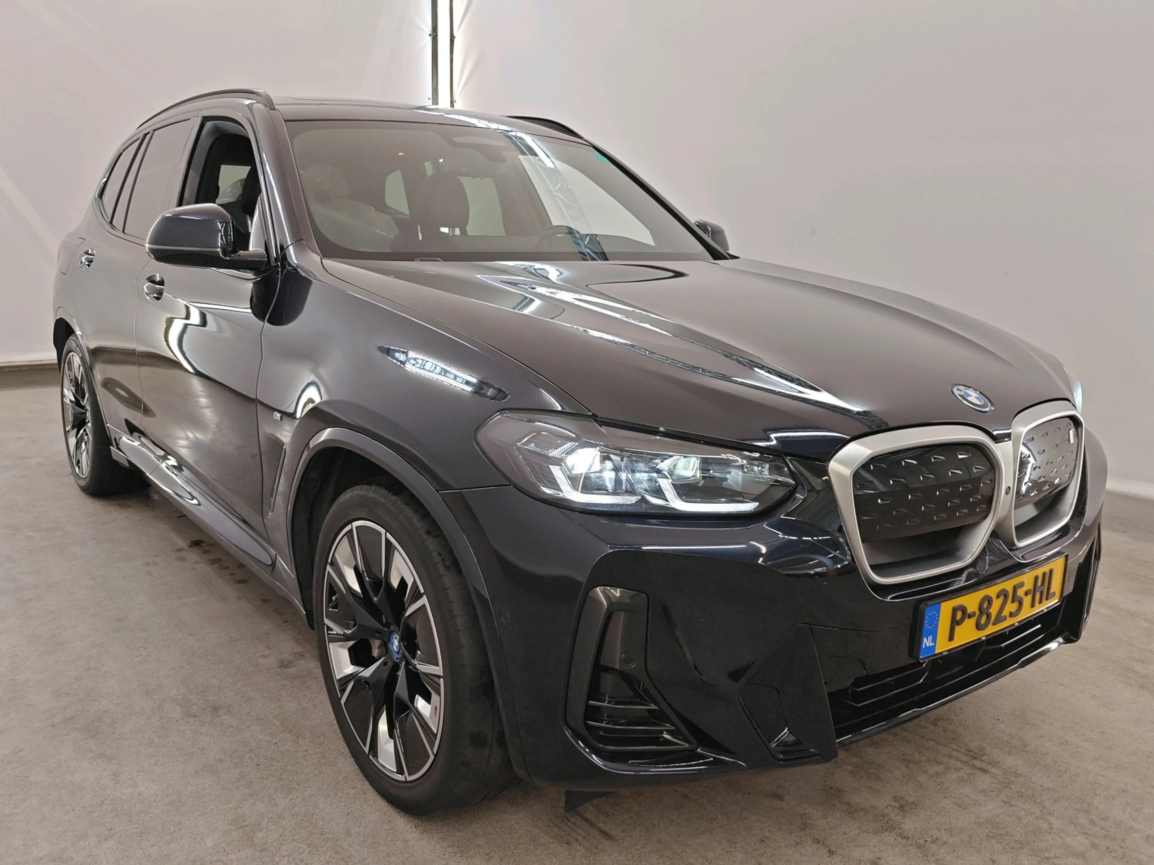 BMW iX3 High Executive 80 kWh 286pk | SOH 96% | Trekhaak | — photo 4