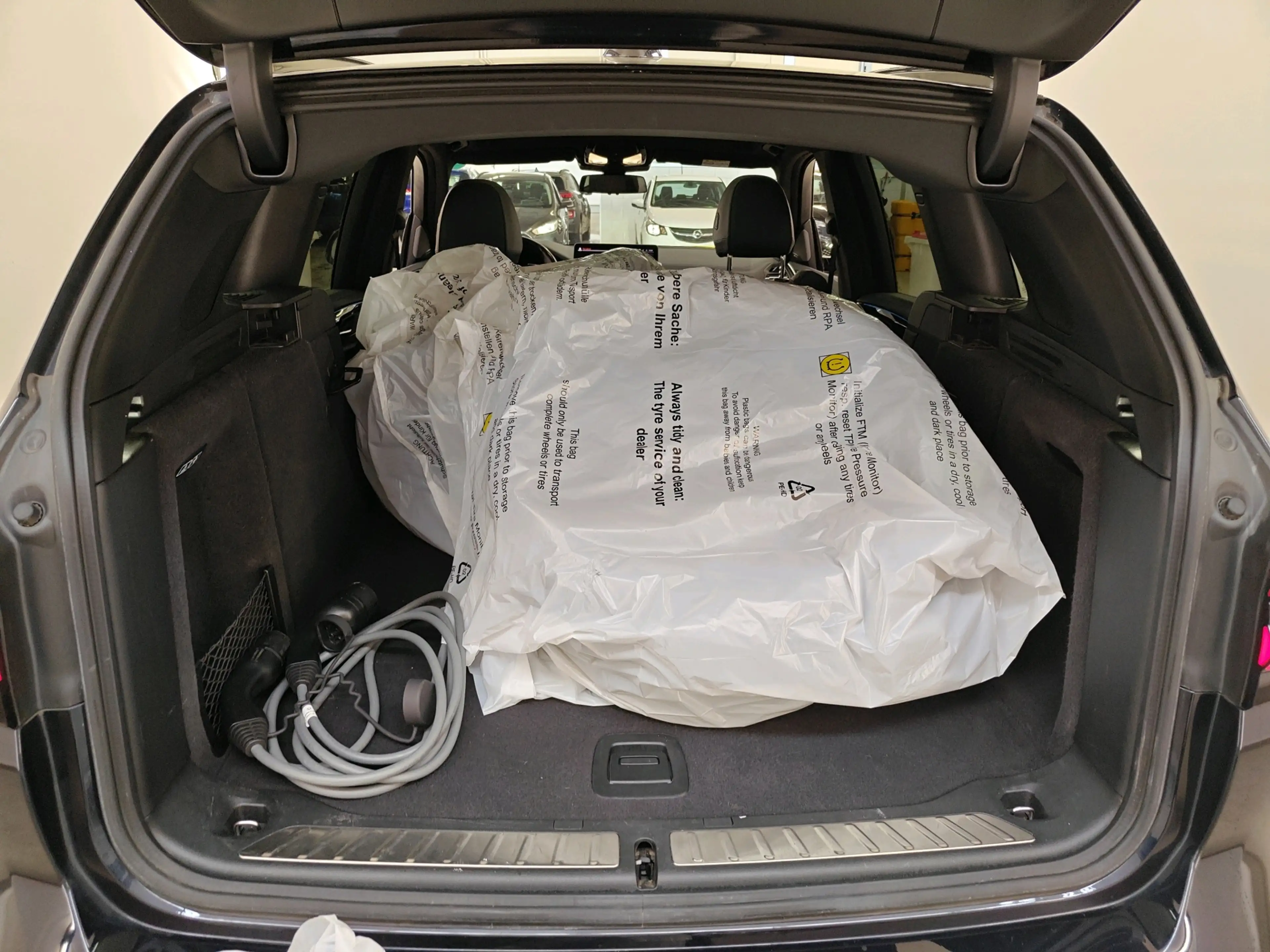 BMW iX3 High Executive 80 kWh 286pk | SOH 96% | Trekhaak | — photo 15