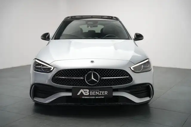 Mercedes-Benz C-Class view 3