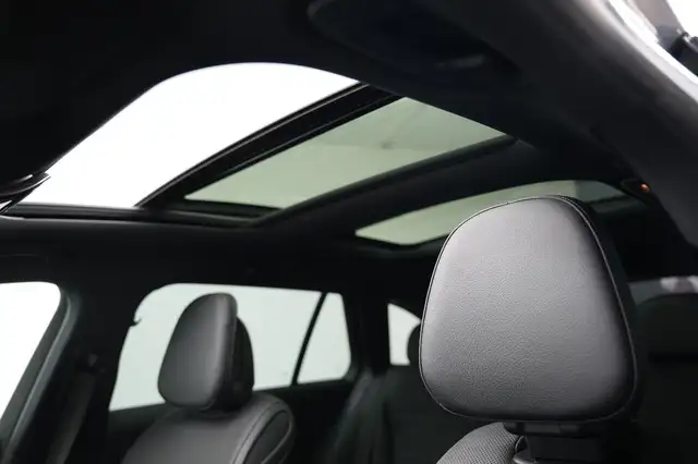 Mercedes-Benz C-Class view 14