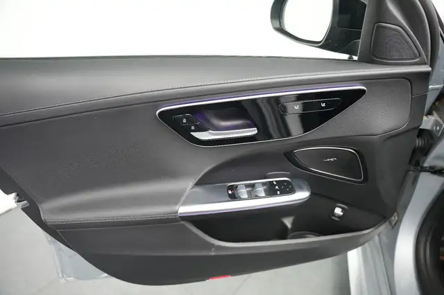 Mercedes-Benz C-Class view 10