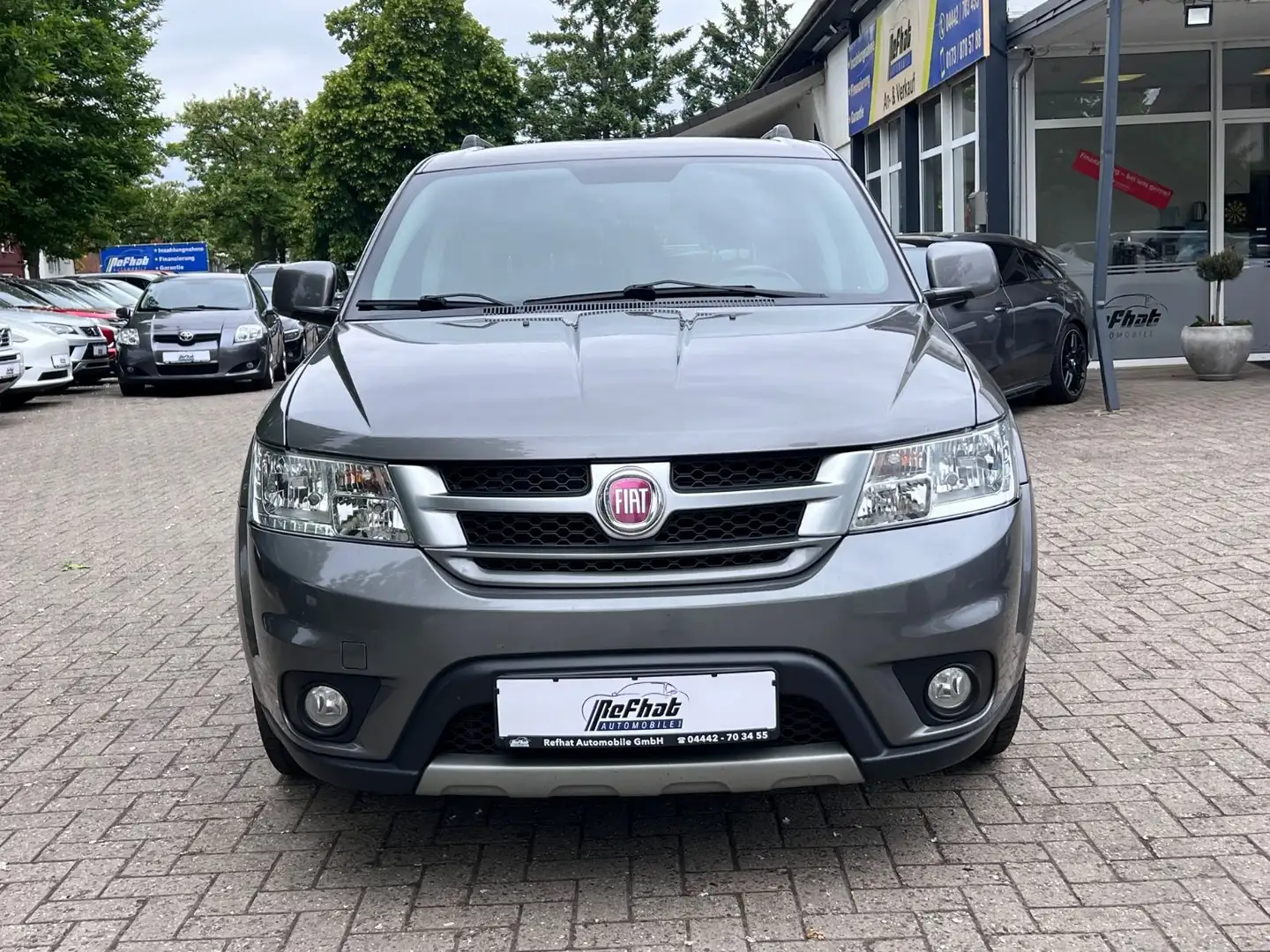 Fiat Freemont Urban Navi / 7-Sitzer Grau - 2