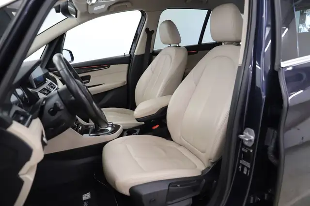 BMW 2 Series view 9