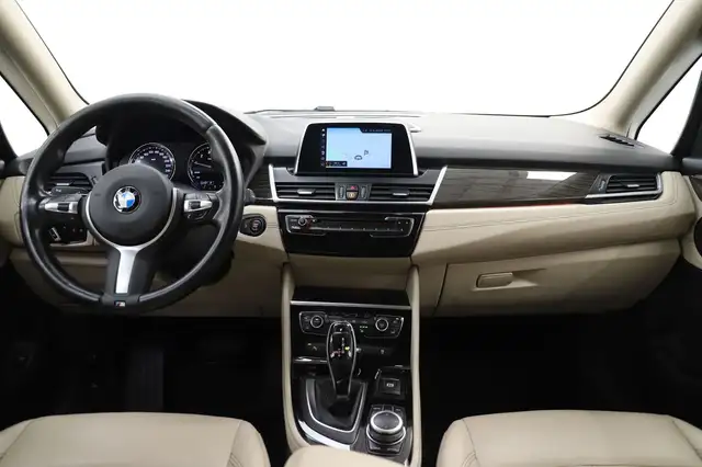 BMW 2 Series view 14