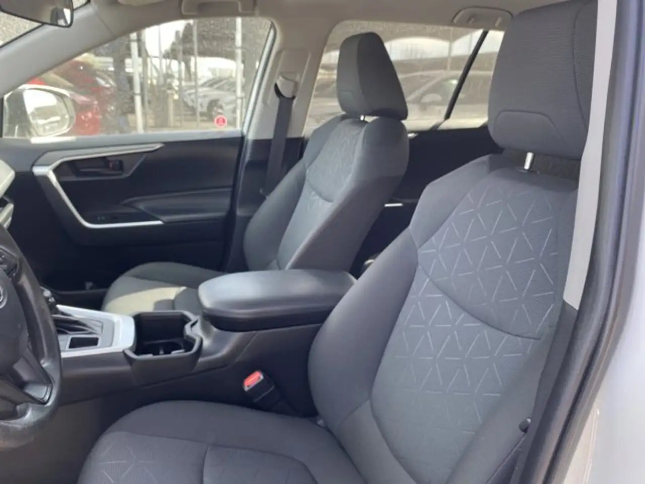 Toyota RAV 4 снимка Toyota RAV 4