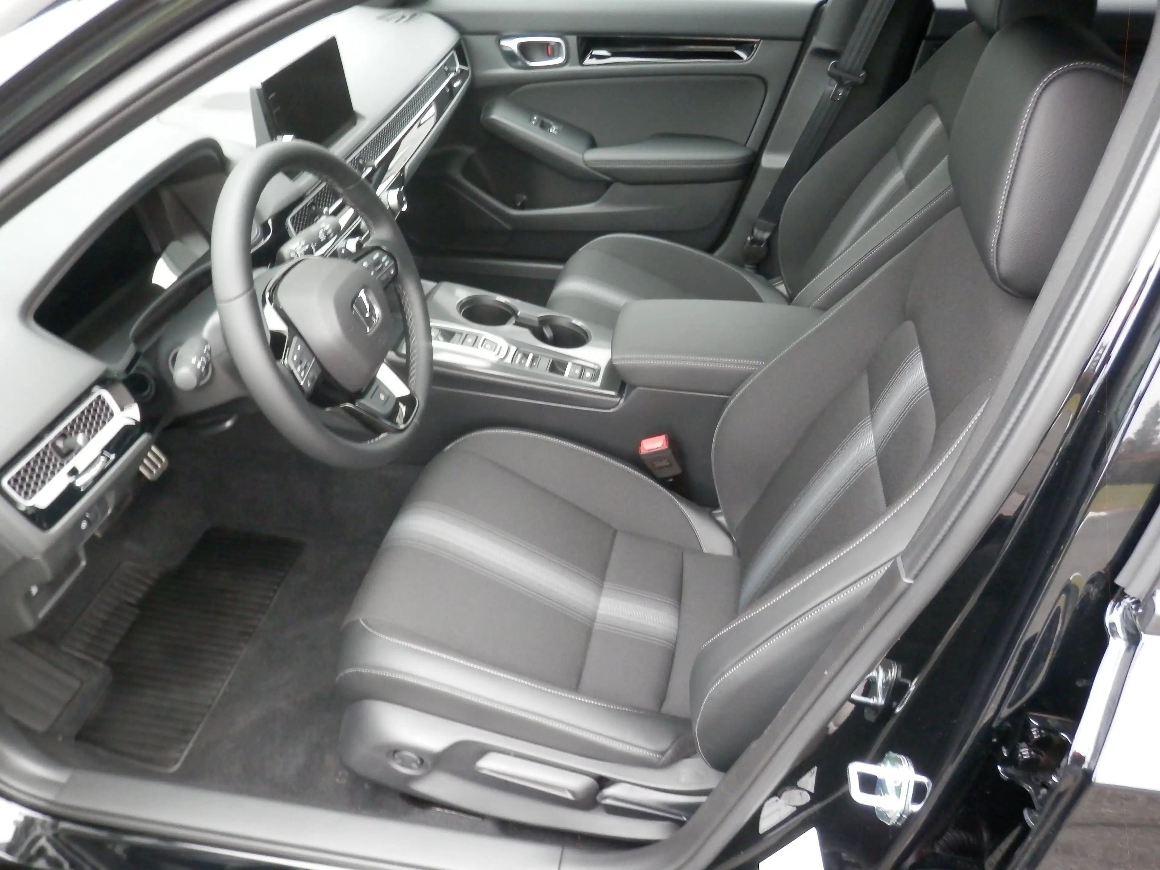 Honda Civic 2.0 i-MMD Hybrid Sport e-CVT Aut. — photo 9
