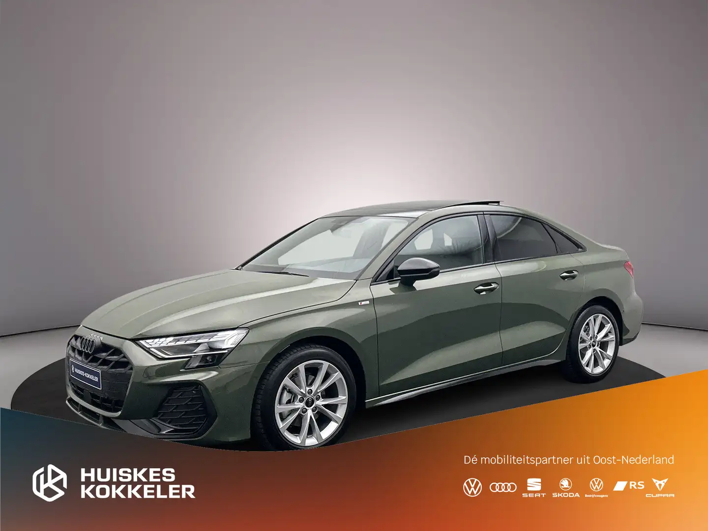 Audi A3 Limousine 30 TFSI 116pk S edition Groen - 1