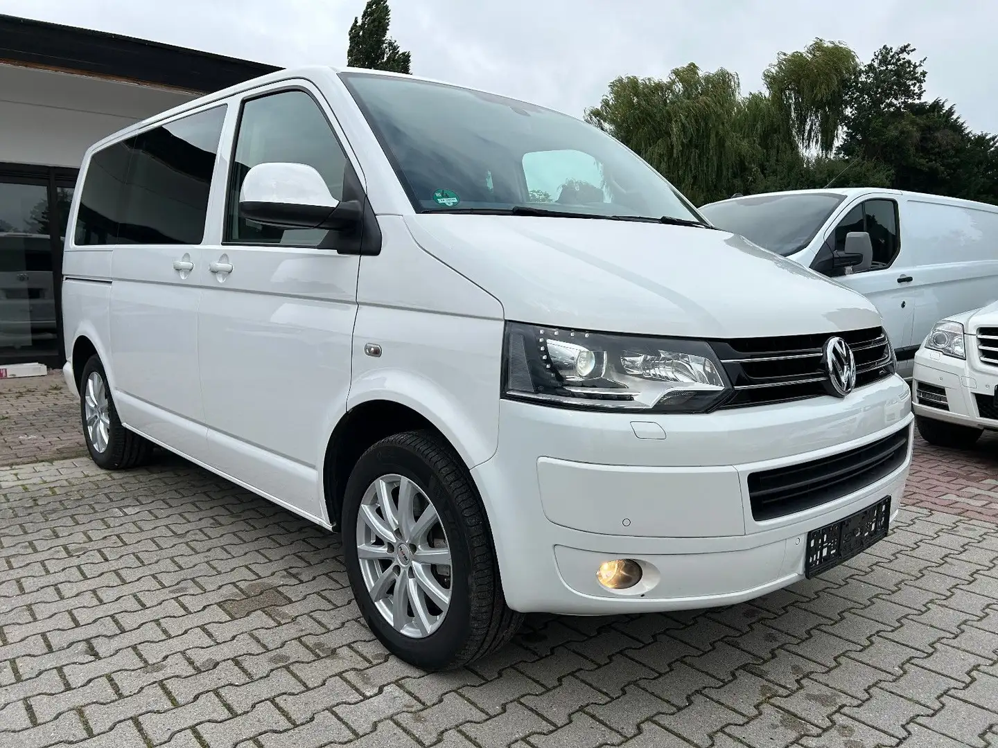 Volkswagen T5 Multivan Comfortline DSG*Navi*Sitzh.*6 Sitzer Wit - 1