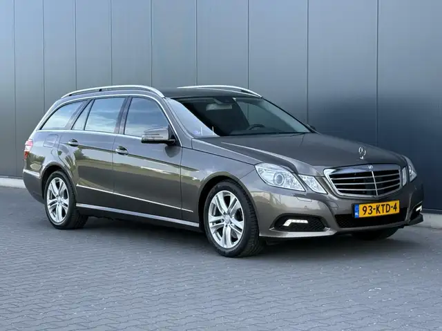 Mercedes-Benz E-Class view 10
