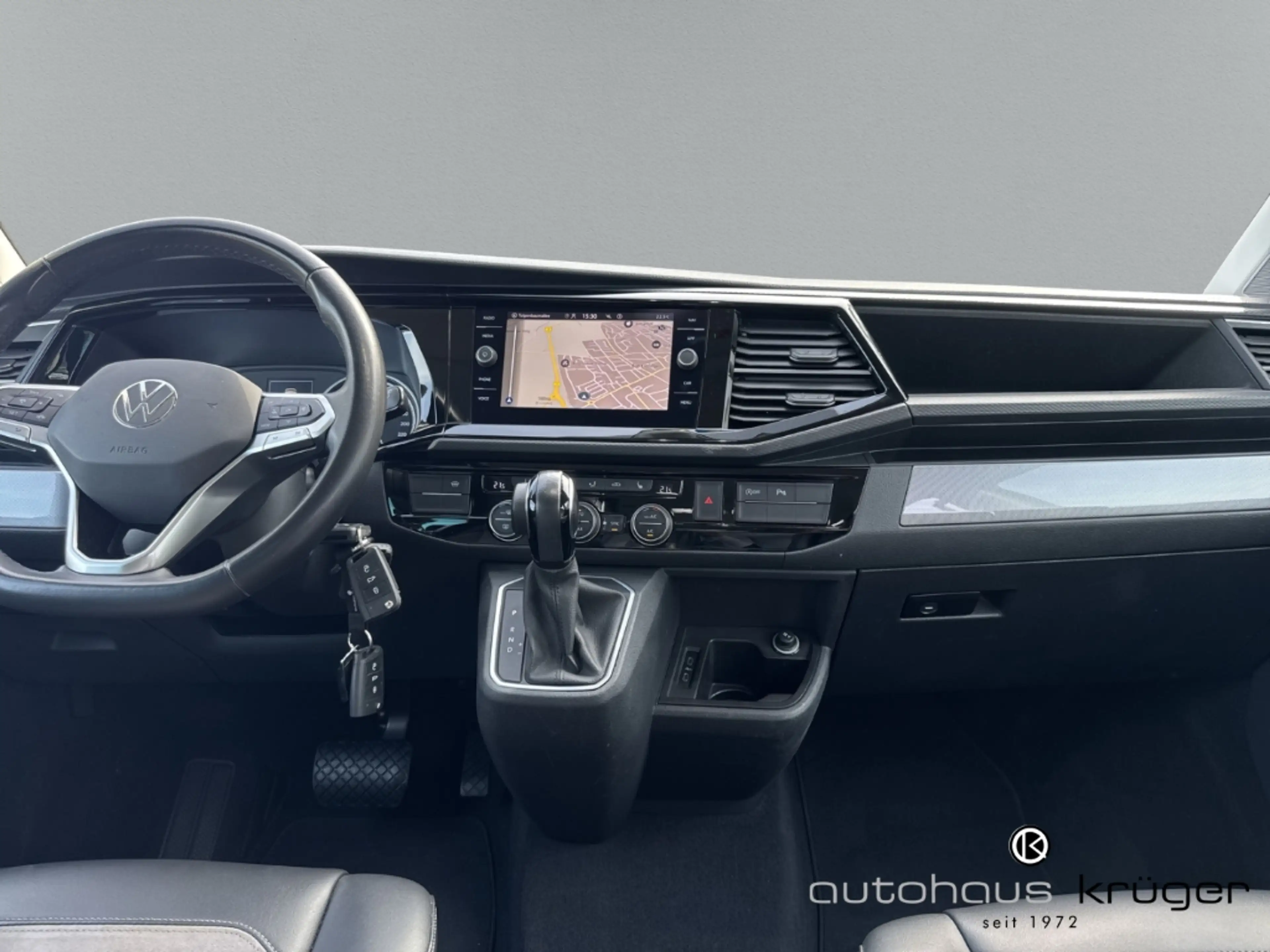 Volkswagen T6.1 Multivan Generation Six 2.0 TDI DSG StandHZG Navi LED ACC D — photo 13