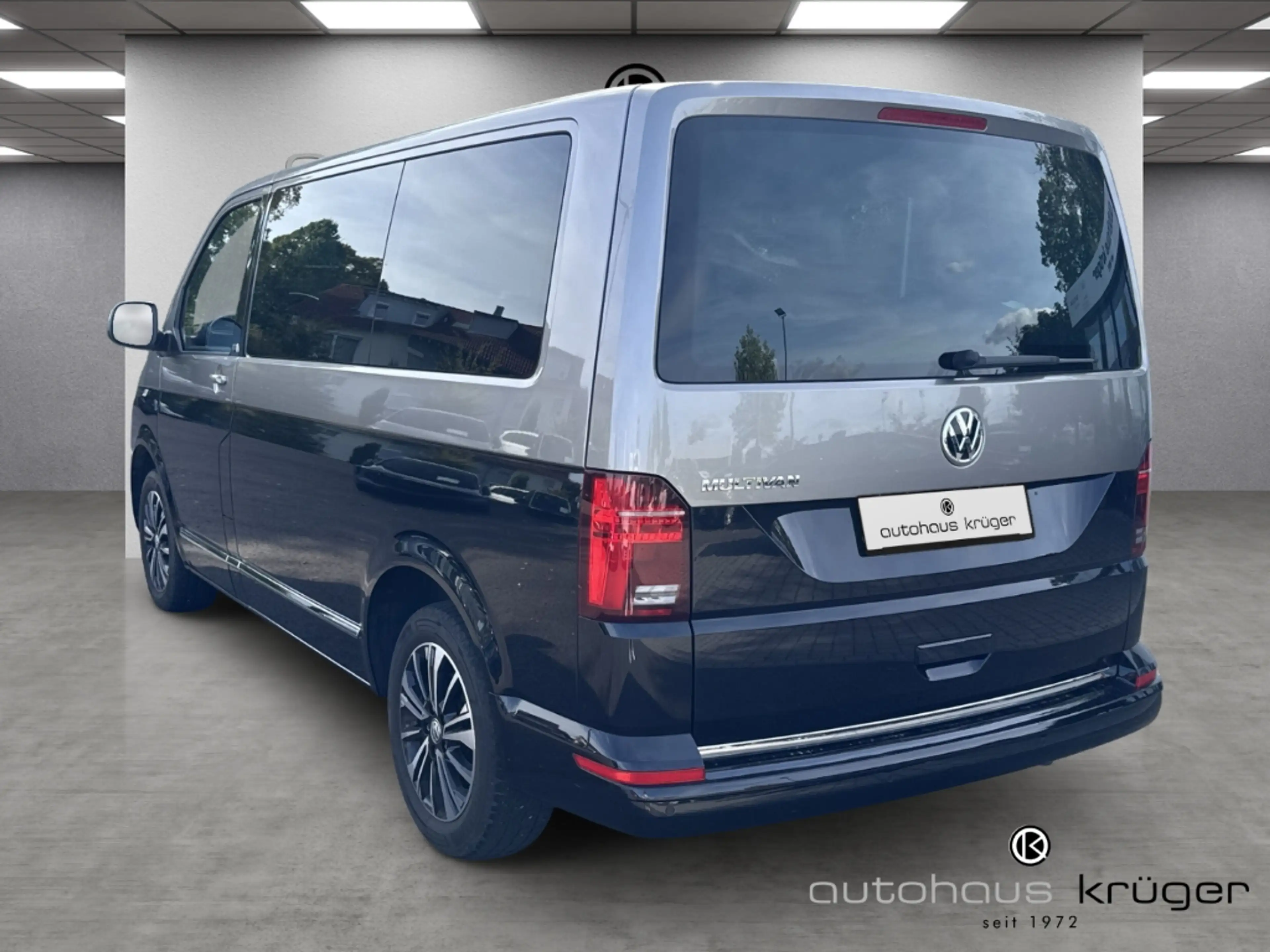 Volkswagen T6.1 Multivan Generation Six 2.0 TDI DSG StandHZG Navi LED ACC D — photo 6