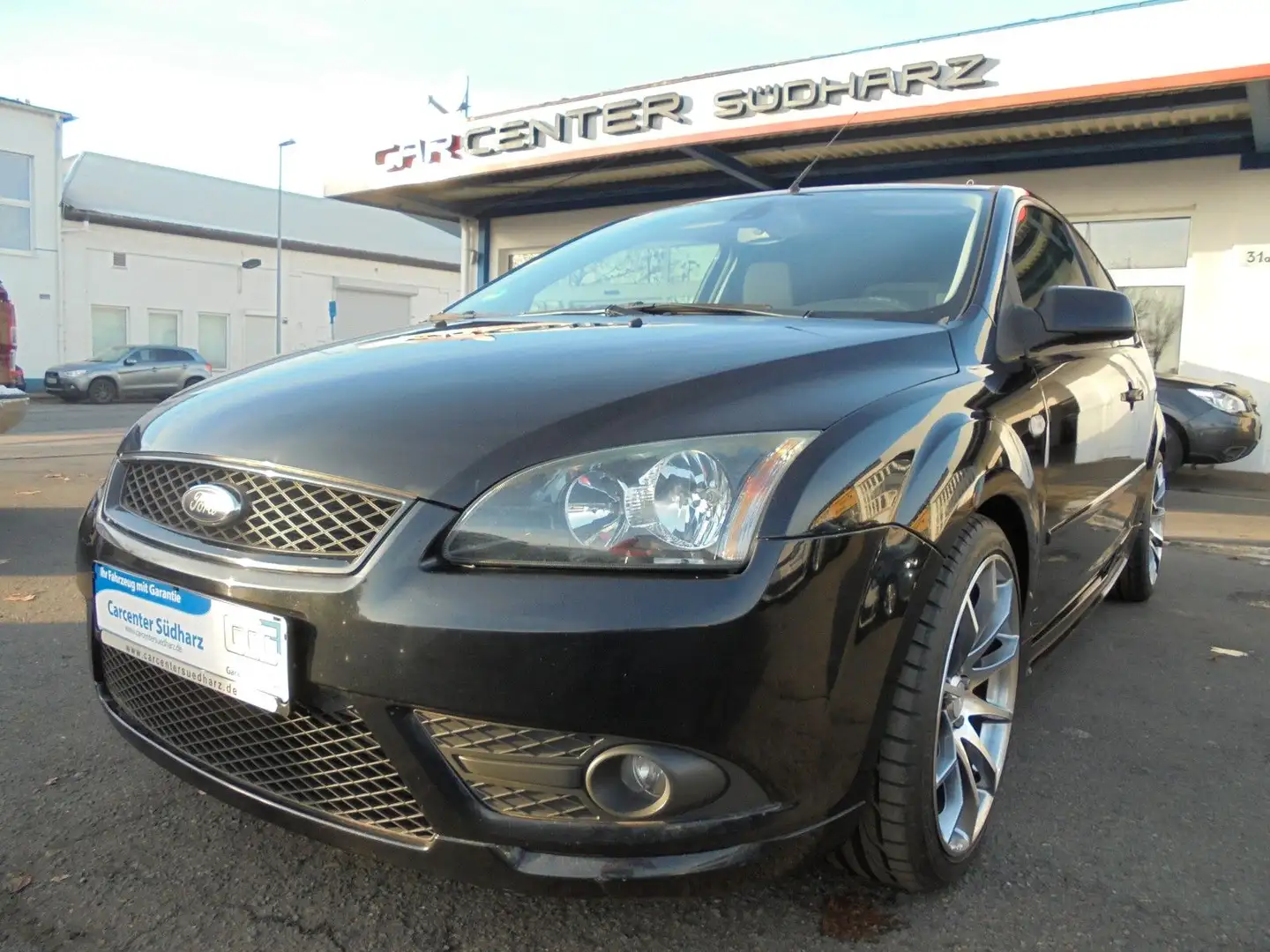Ford Focus Lim. Sport Schwarz - 1