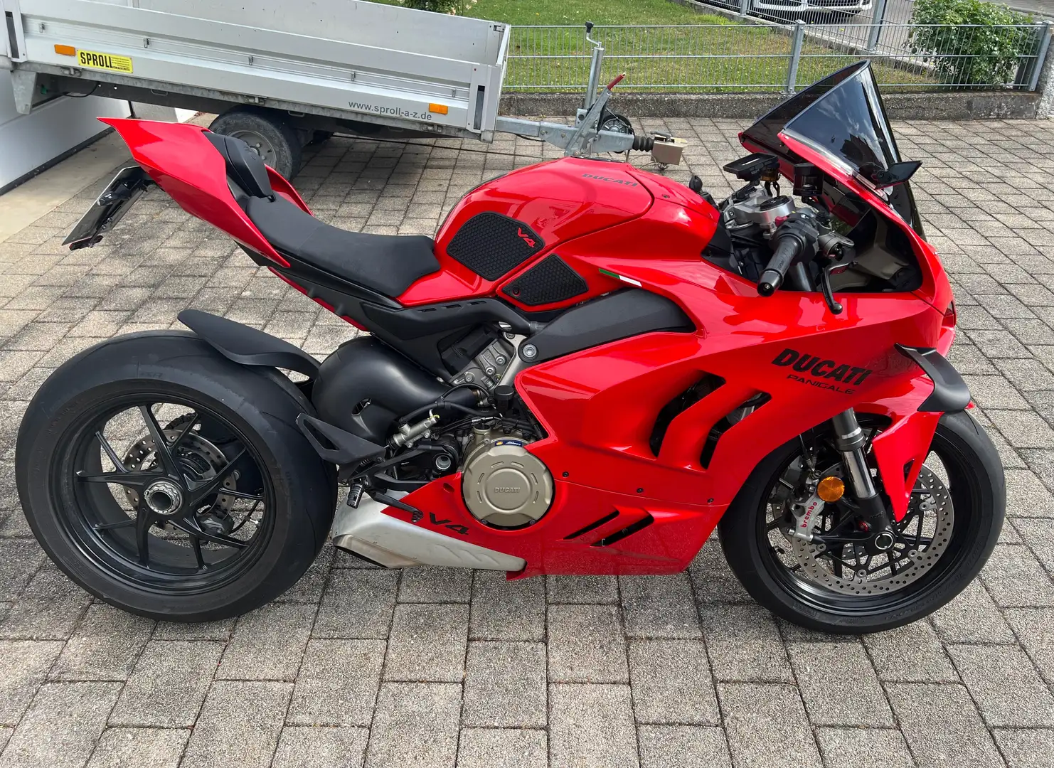 Ducati Panigale V4 Rot - 1