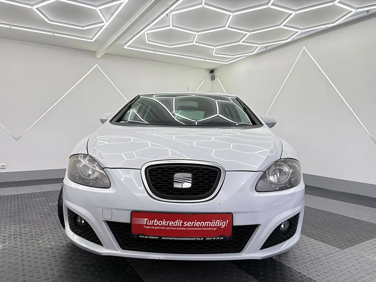 SEAT Leon Chili-Copa 1,6 TDI CR/GEPFLEGT/ Weiß - 2