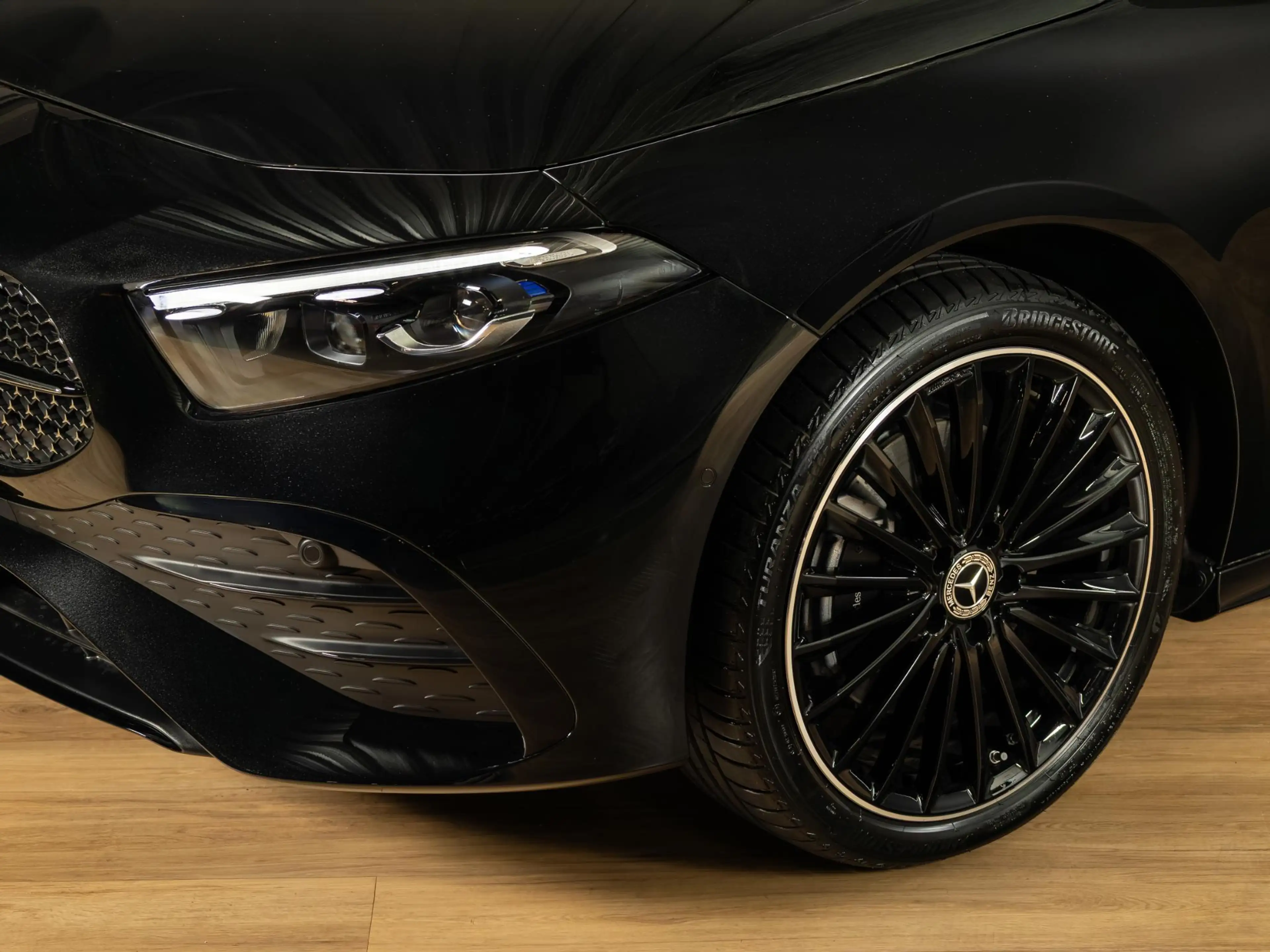 Mercedes-Benz A 250 Hatchback e Business Solution AMG | Panorama dak — photo 6