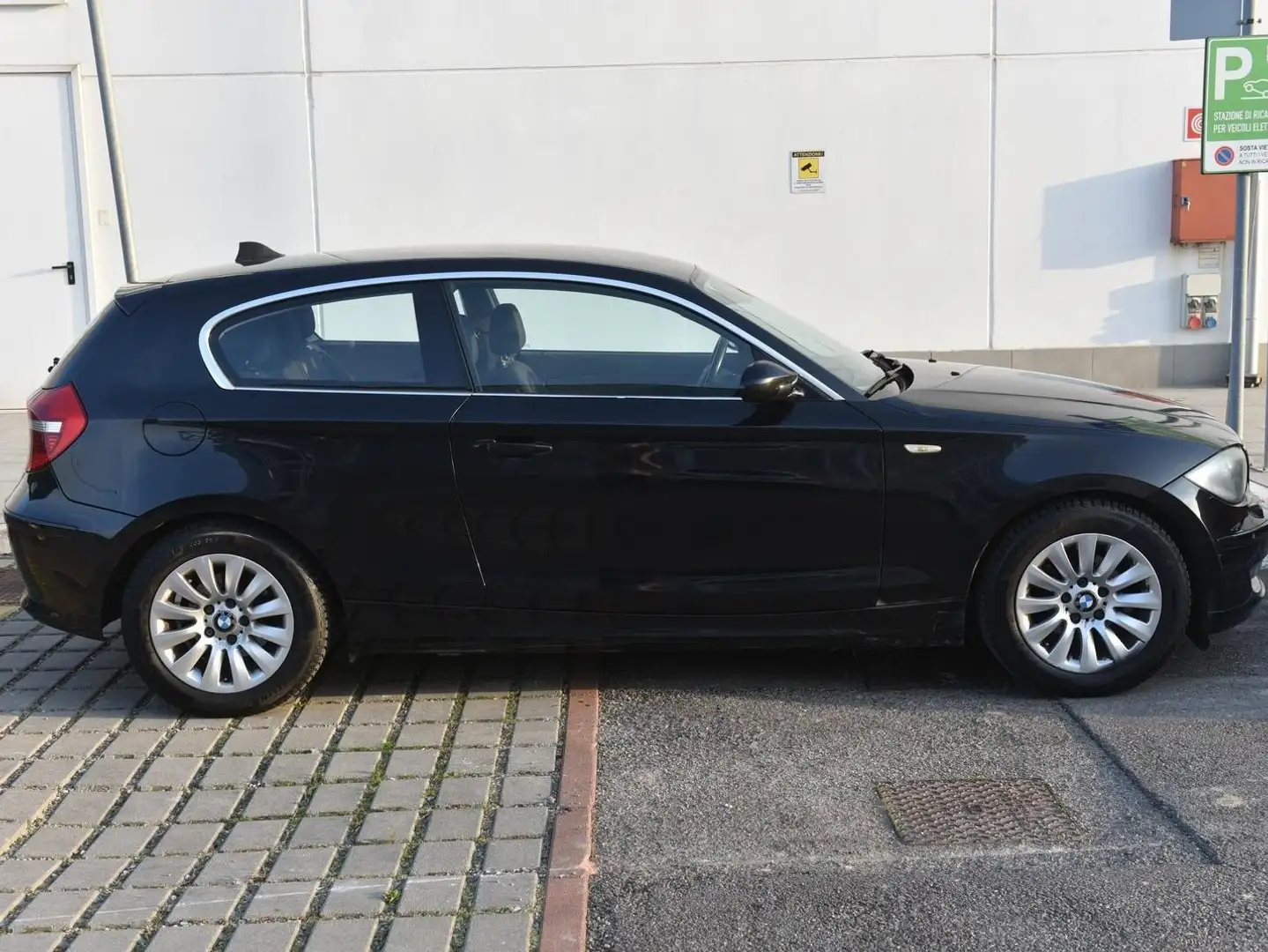 BMW 116 3 porte E81 Futura - NEOPATENTATI Nero - 1
