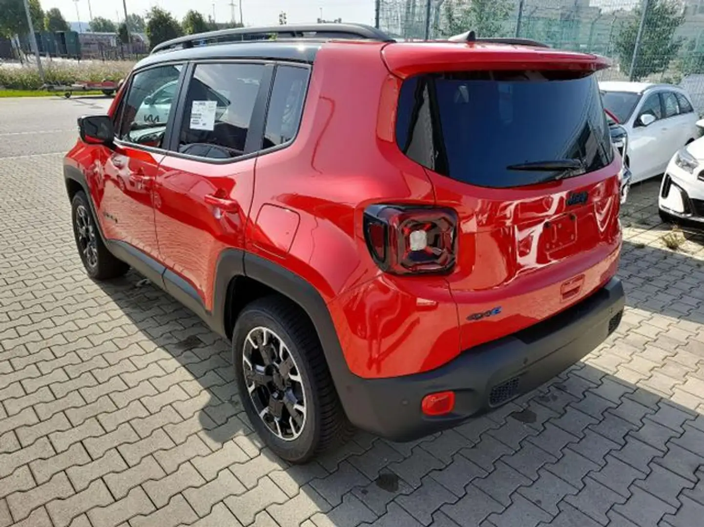 Jeep Renegade High Upland 2023 PHEV Winter-/Komfort-/ Rot - 2