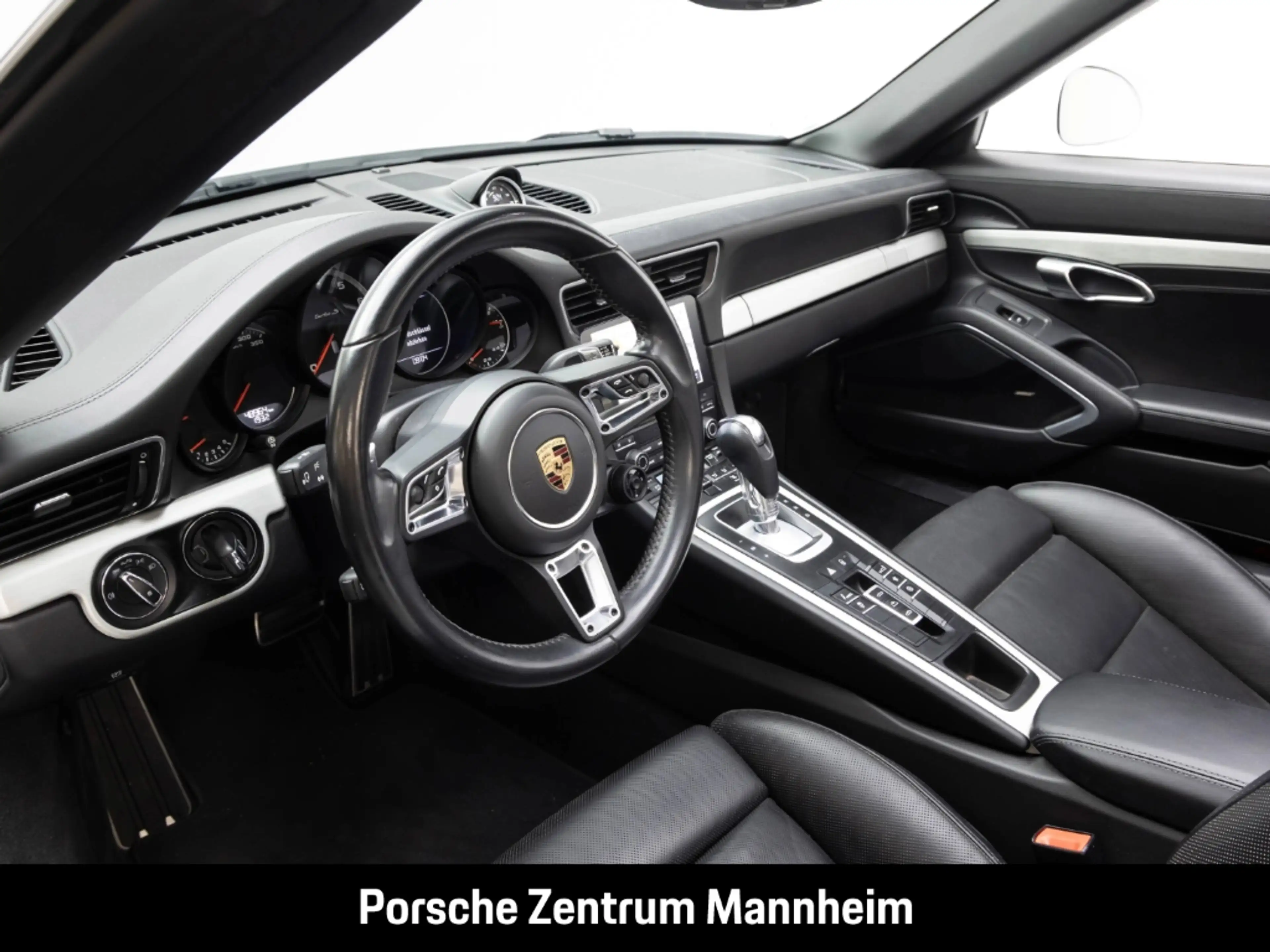 Porsche 991 -2 (911) Turbo S Cabriolet — photo 4