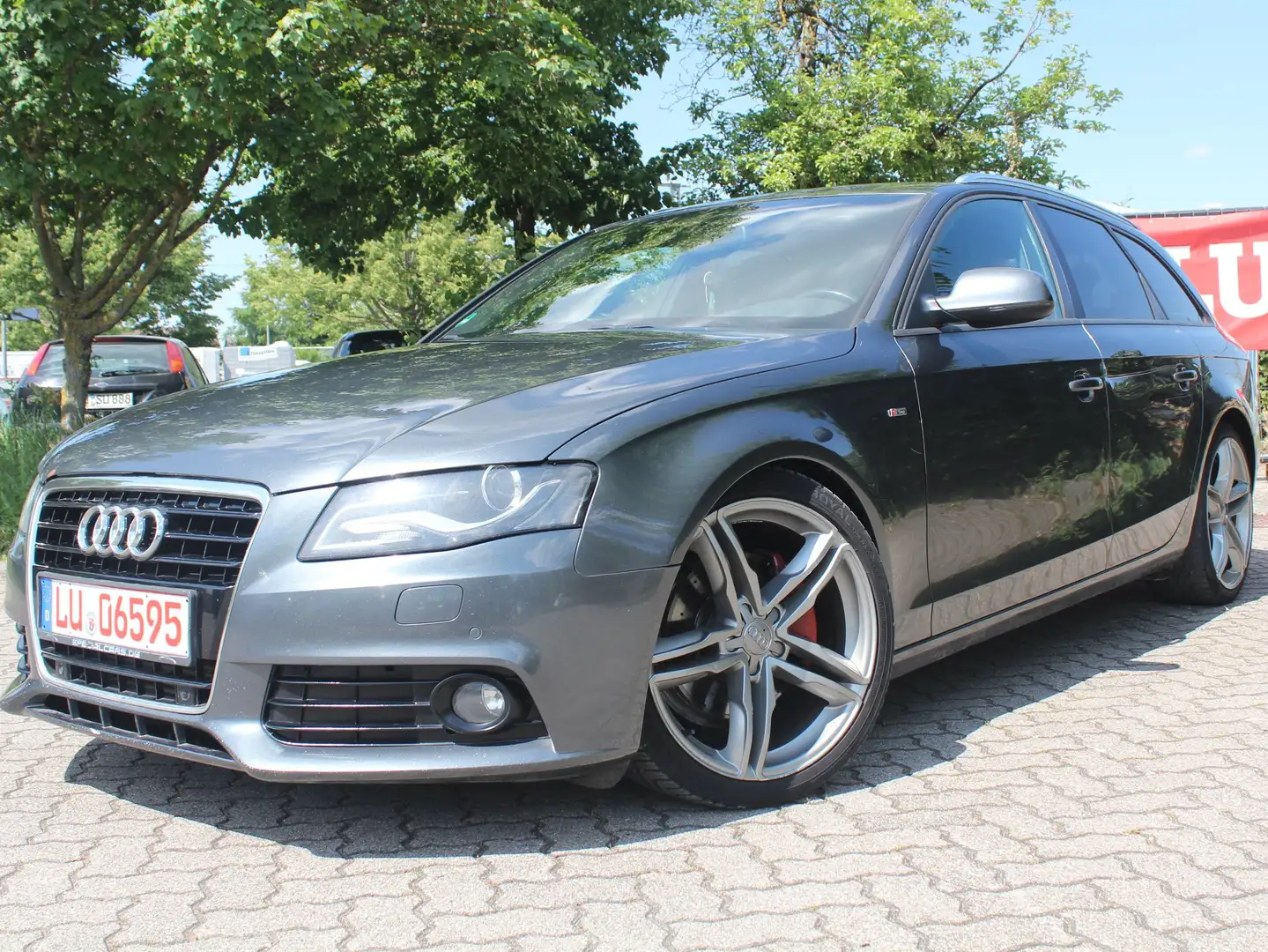 Audi A4 S line Sportpaket TÜV 09/2027 Grau - 1