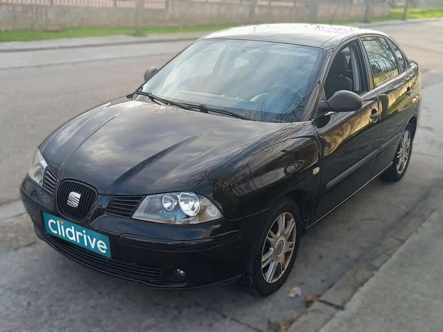 SEAT Cordoba 1.4TDI Reference 70 Schwarz - 2