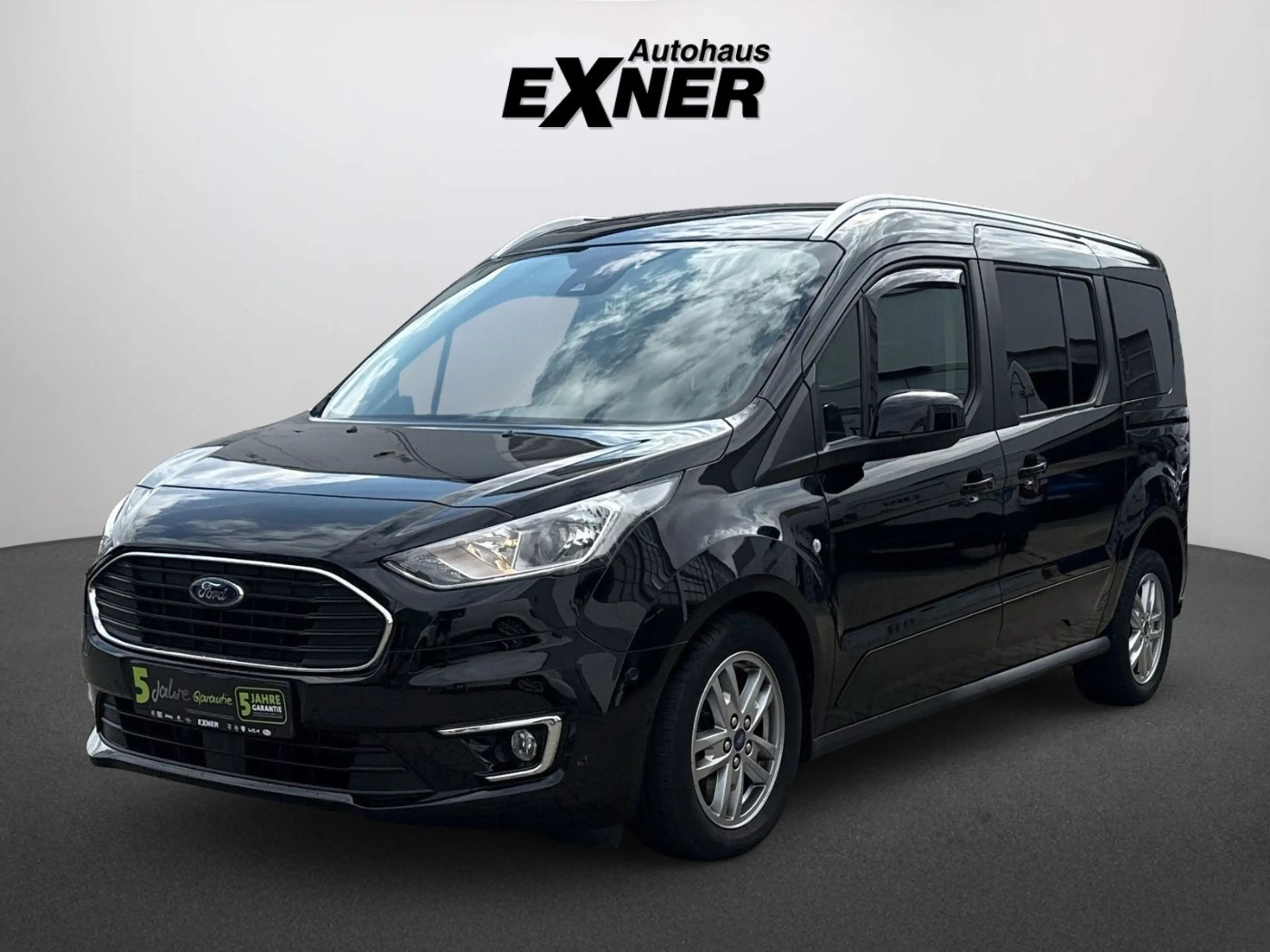 Ford Grand Tourneo Connect 1.5 TDCi GRAND TITANIUM PDC — photo 2