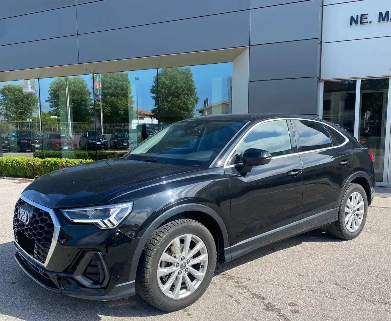 Audi Q3 Q3 SPB 35 TFSI S tronic Business Plus Zwart - 1