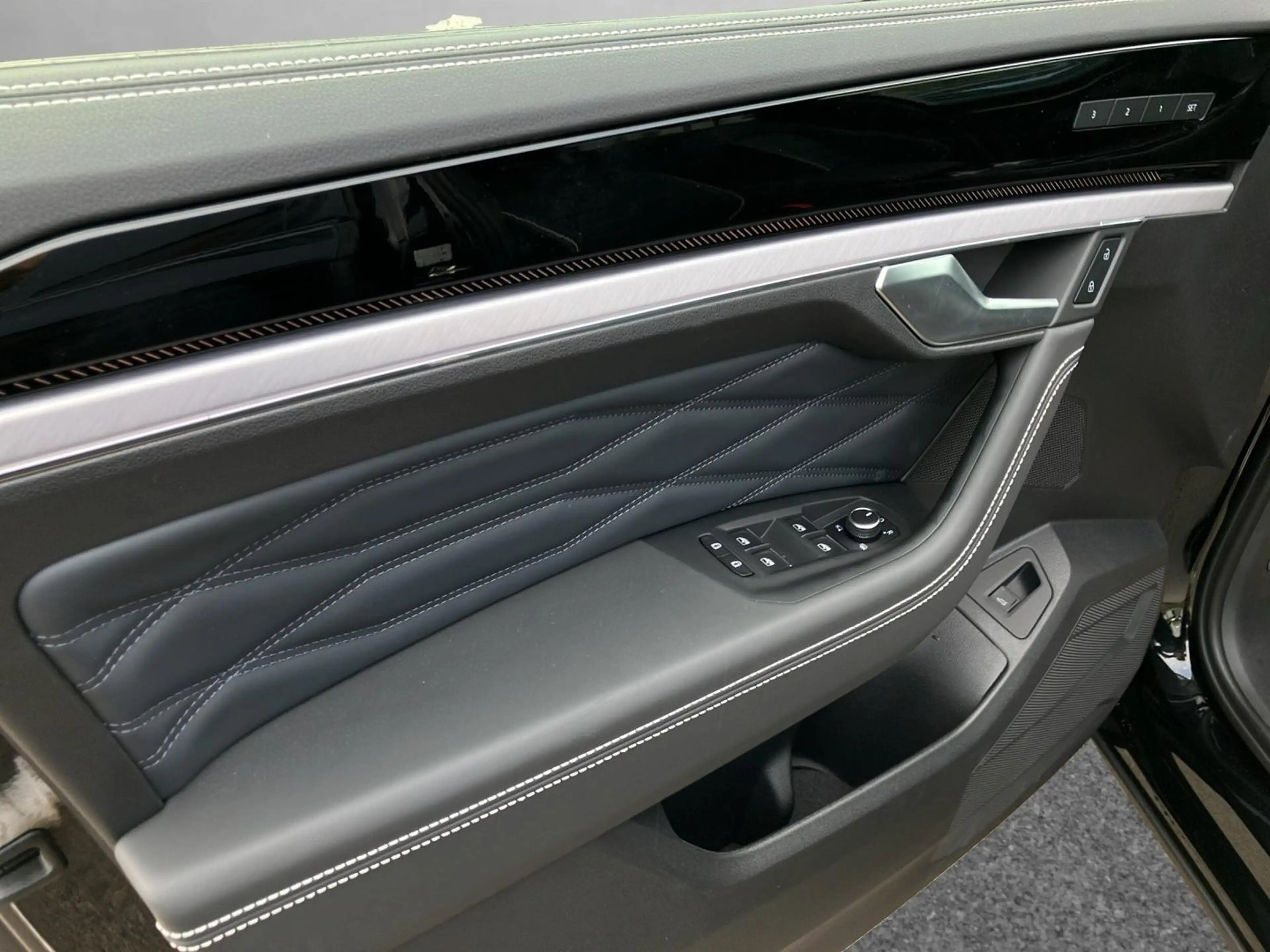 Volkswagen Touareg R-Line TDI 4M. Final Edition — photo 6