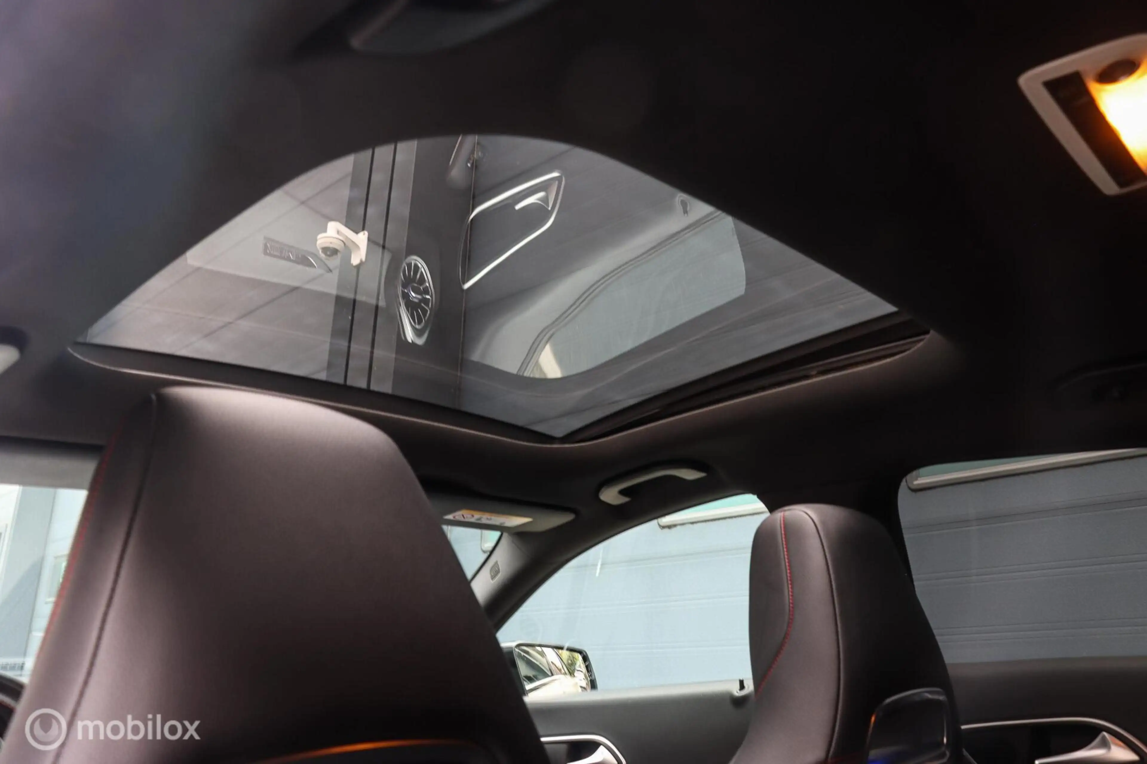 Mercedes-Benz CLA 200 Shooting Brake — photo 10