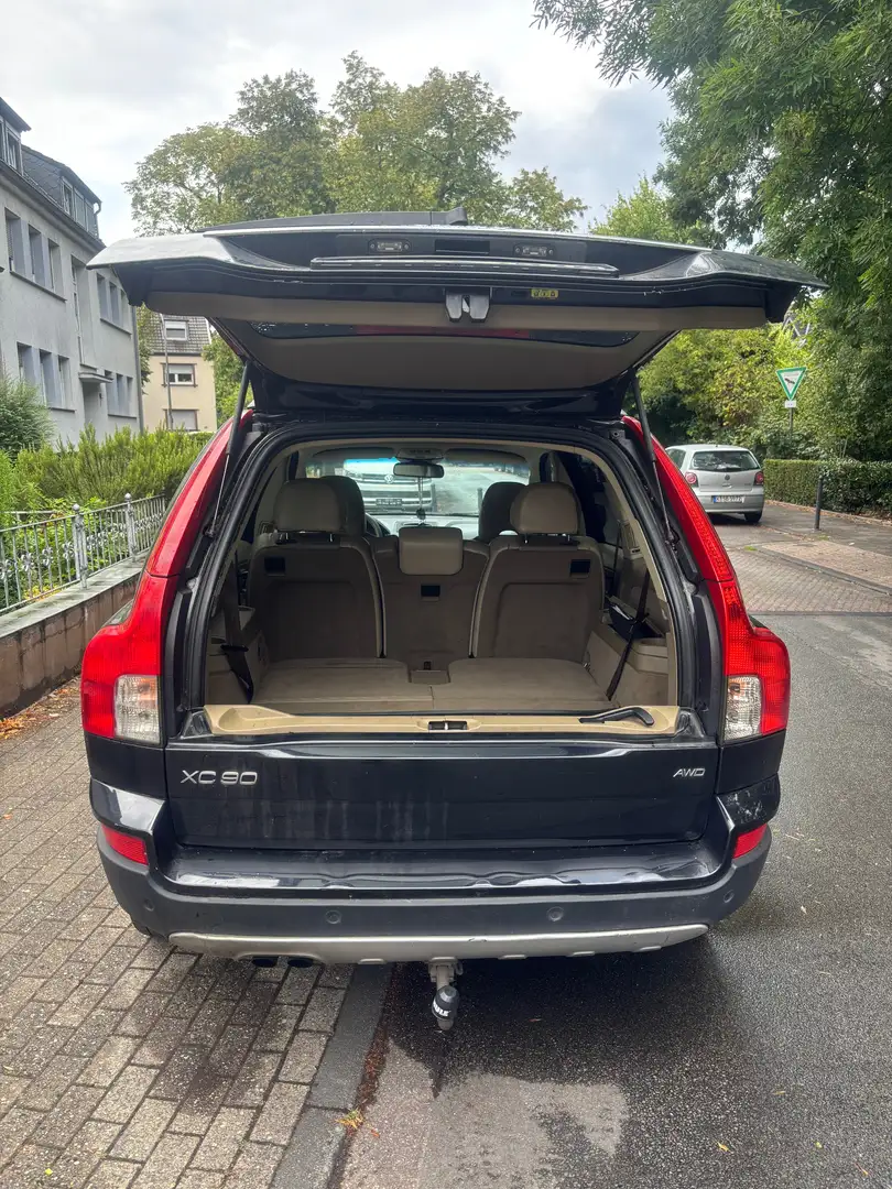 Volvo XC90 D5 Aut. Momentum Schwarz - 2