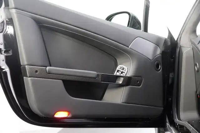 Aston Martin Vantage V12 Vantage Coupe Ansicht 12