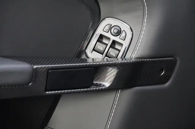 Aston Martin Vantage V12 Vantage Coupe Ansicht 17