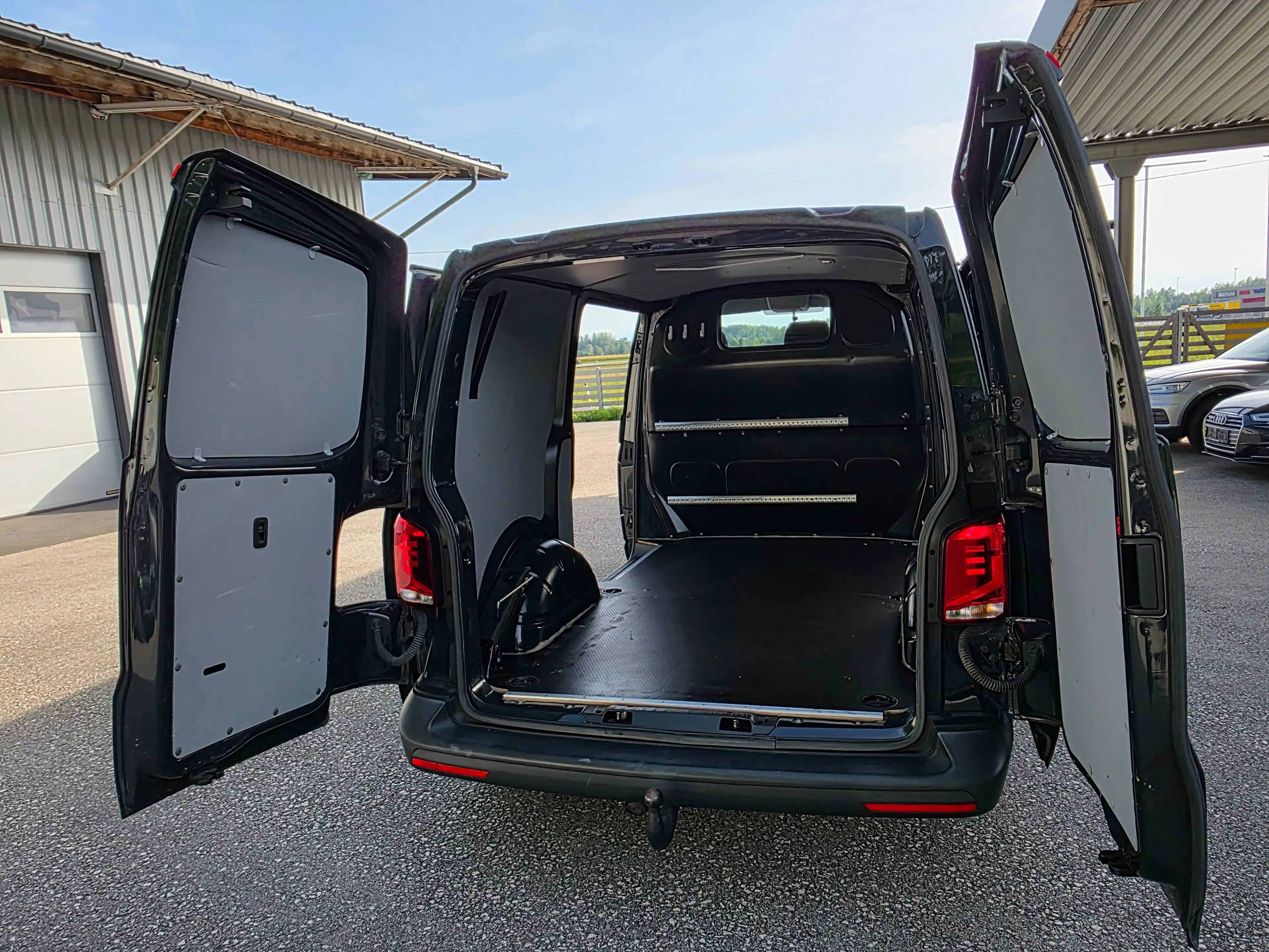 Volkswagen T6.1 Transporter FWD- SCHIEBETÜRE BEIDESEITE !!! — photo 13
