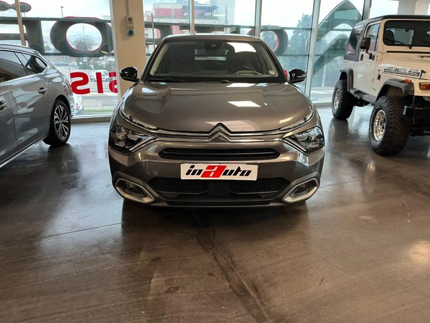 Citroen C4 BlueHDi 110 S&S Shine Grau - 2