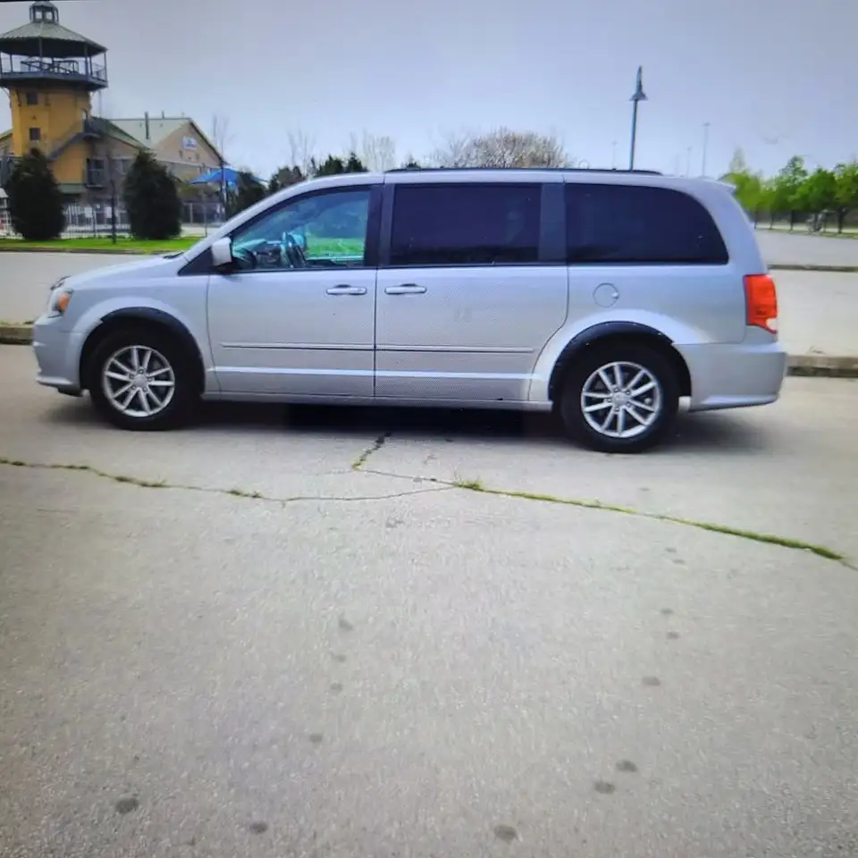 Dodge Grand Caravan снимка Dodge Grand Caravan
