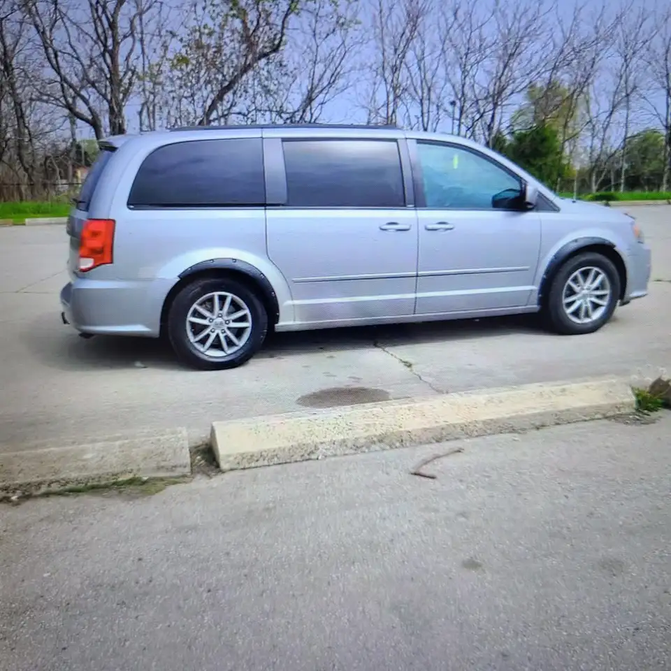 Dodge Grand Caravan снимка Dodge Grand Caravan
