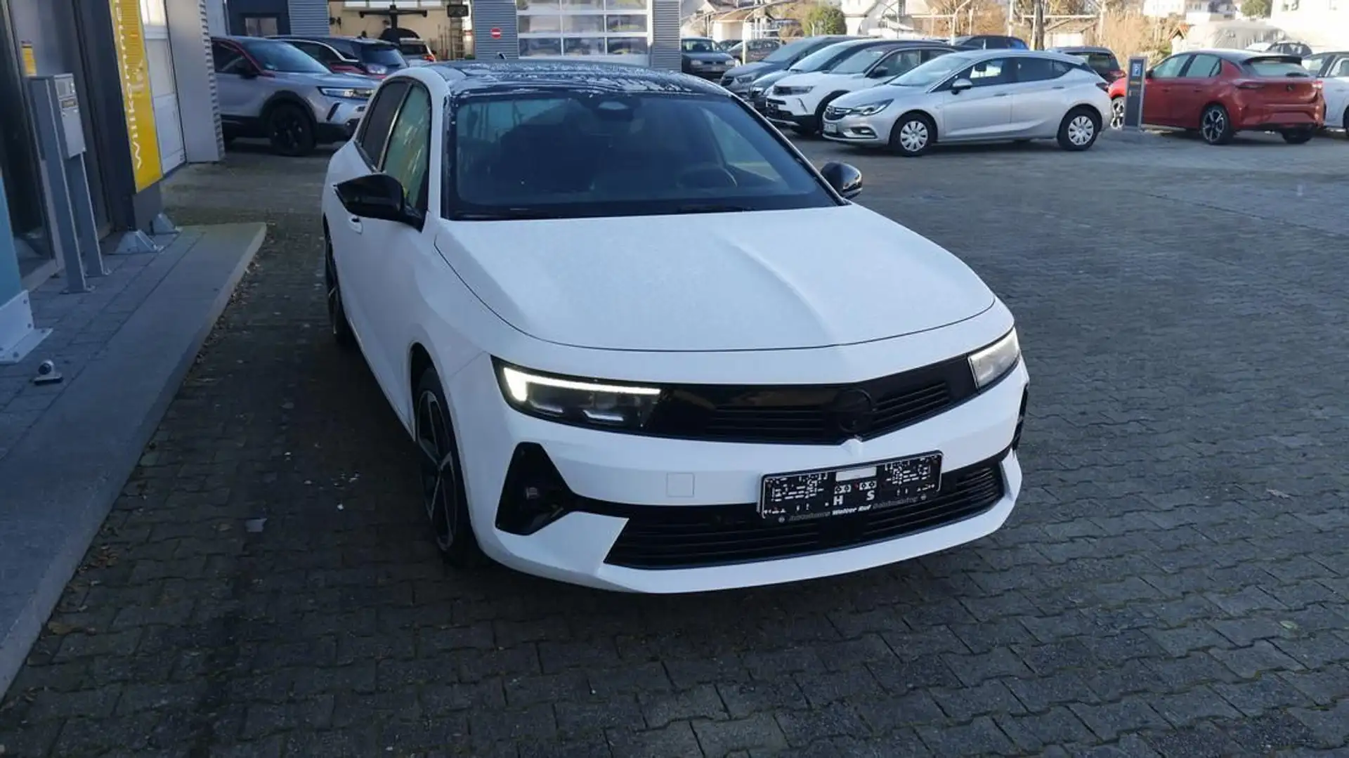 Opel Astra ASTRA L 1.2 GS 5trg Weiß - 2