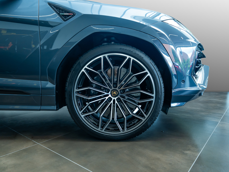 Lamborghini Urus SE | AdPersonam | Lamborghini Nürnberg — photo 9