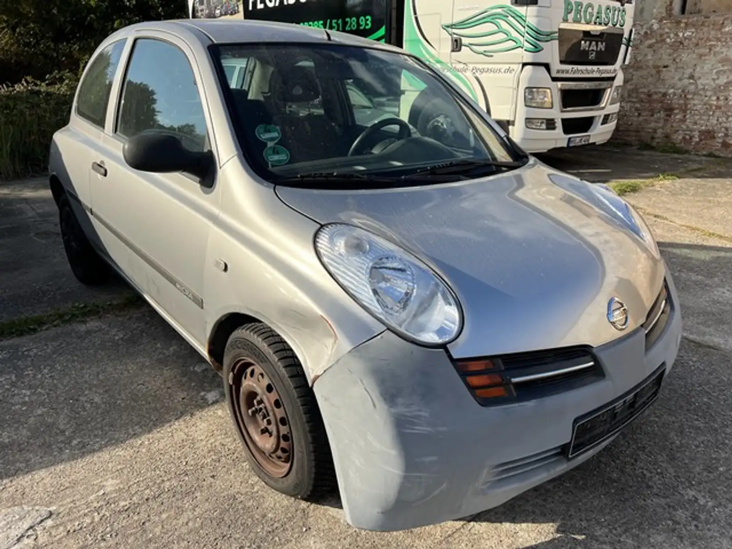 Nissan Micra City Automatik+Klima+ Gris - 2