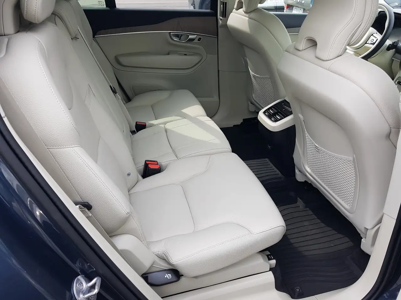 Volvo XC90 снимка Volvo XC90