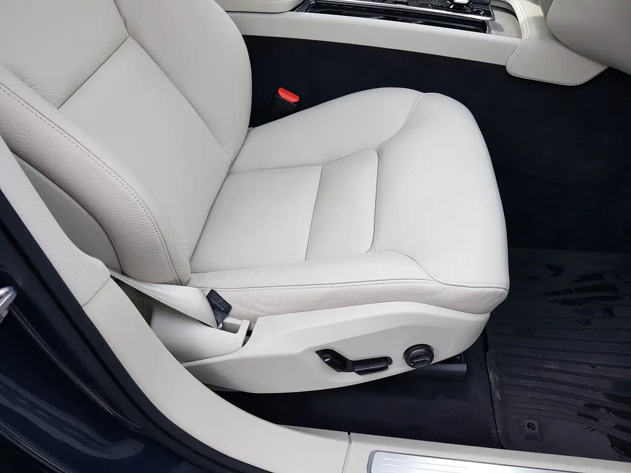 Volvo XC90 снимка Volvo XC90