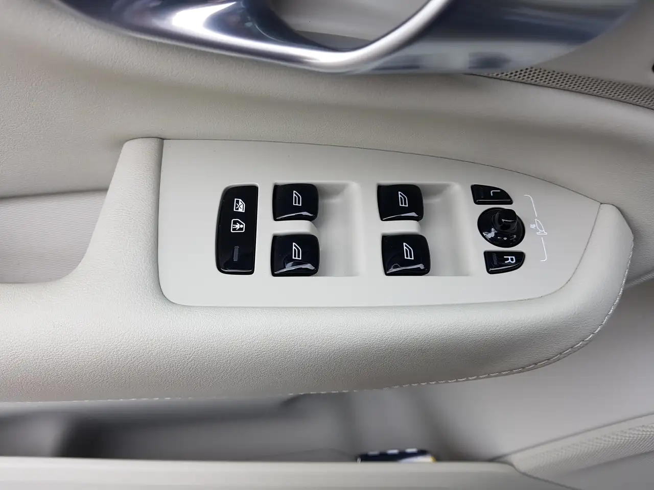 Volvo XC90 снимка Volvo XC90