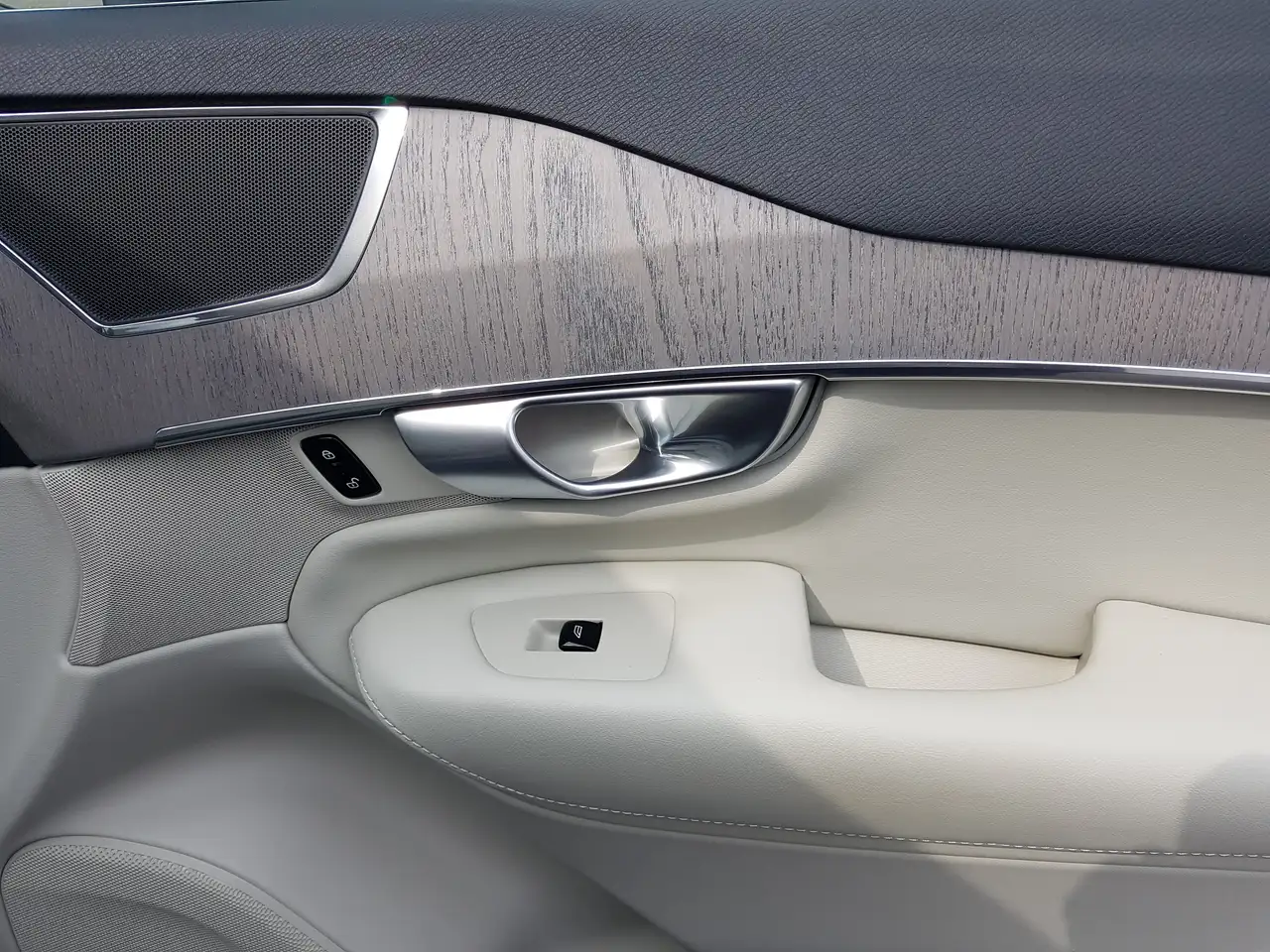 Volvo XC90 снимка Volvo XC90