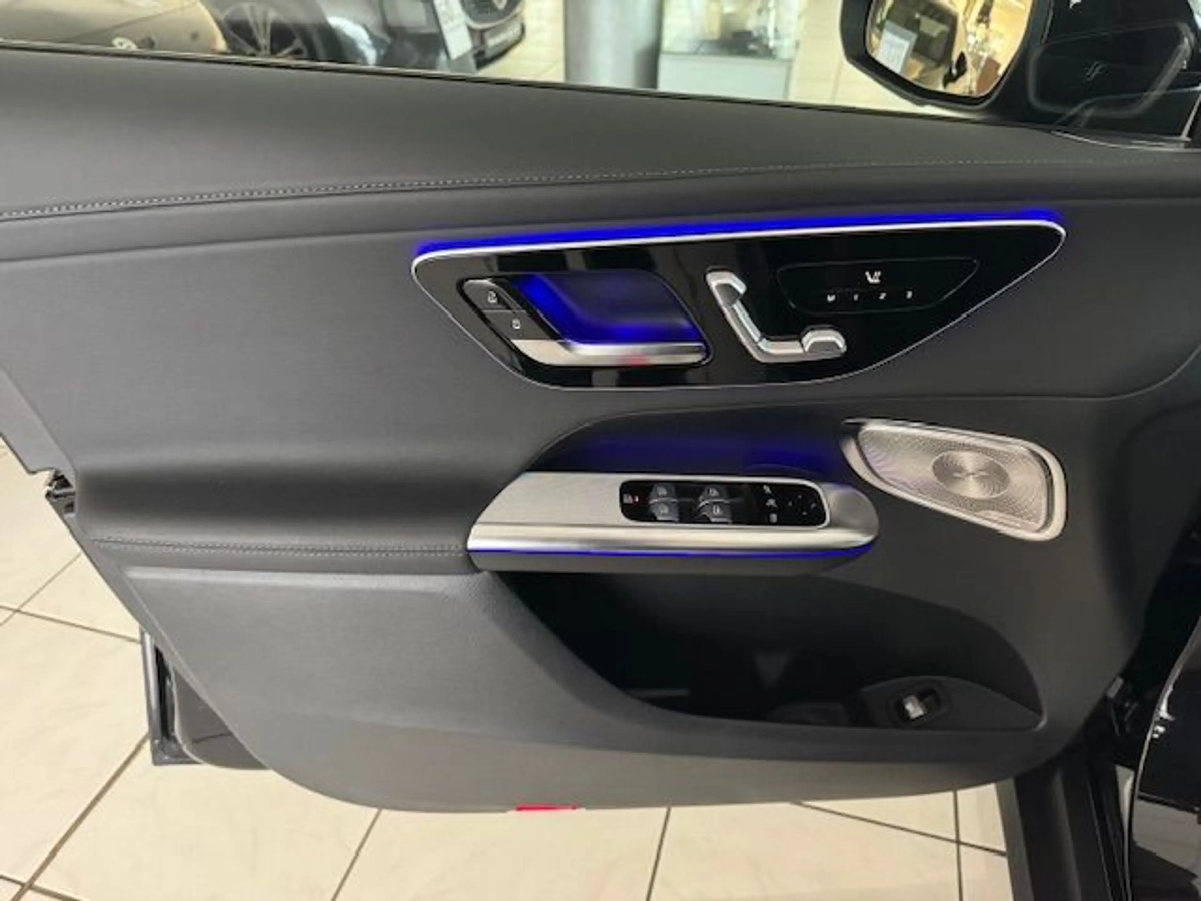 Mercedes-Benz GLC 450 d 4M AMG Line Pano AHK Night 360° FAP Me — photo 12