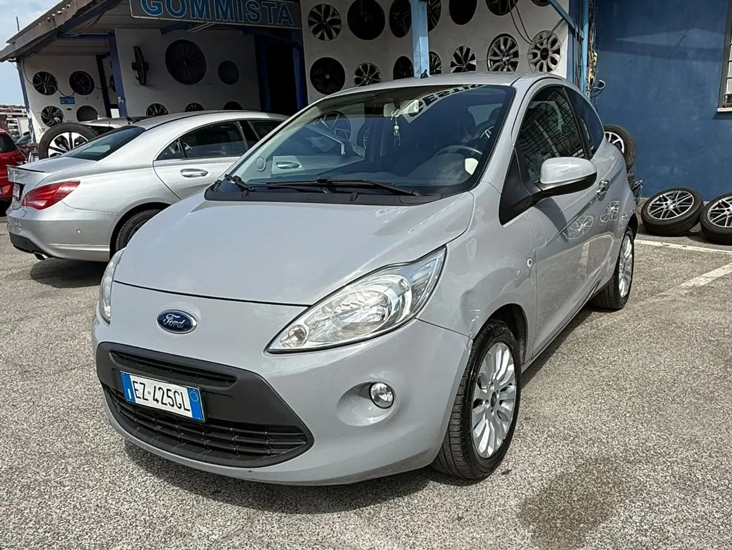 Ford Ka/Ka+ Ka 1.2 + c/esp 69cv E6 Gris - 1
