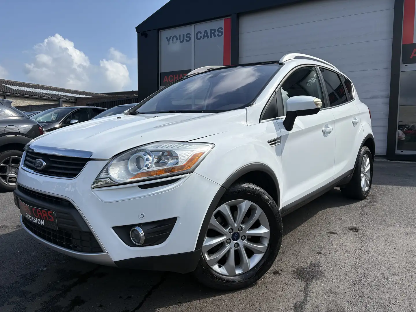 Ford Kuga Kuga 2.0 TDCi  Individual DPF Powershif Blanc - 1