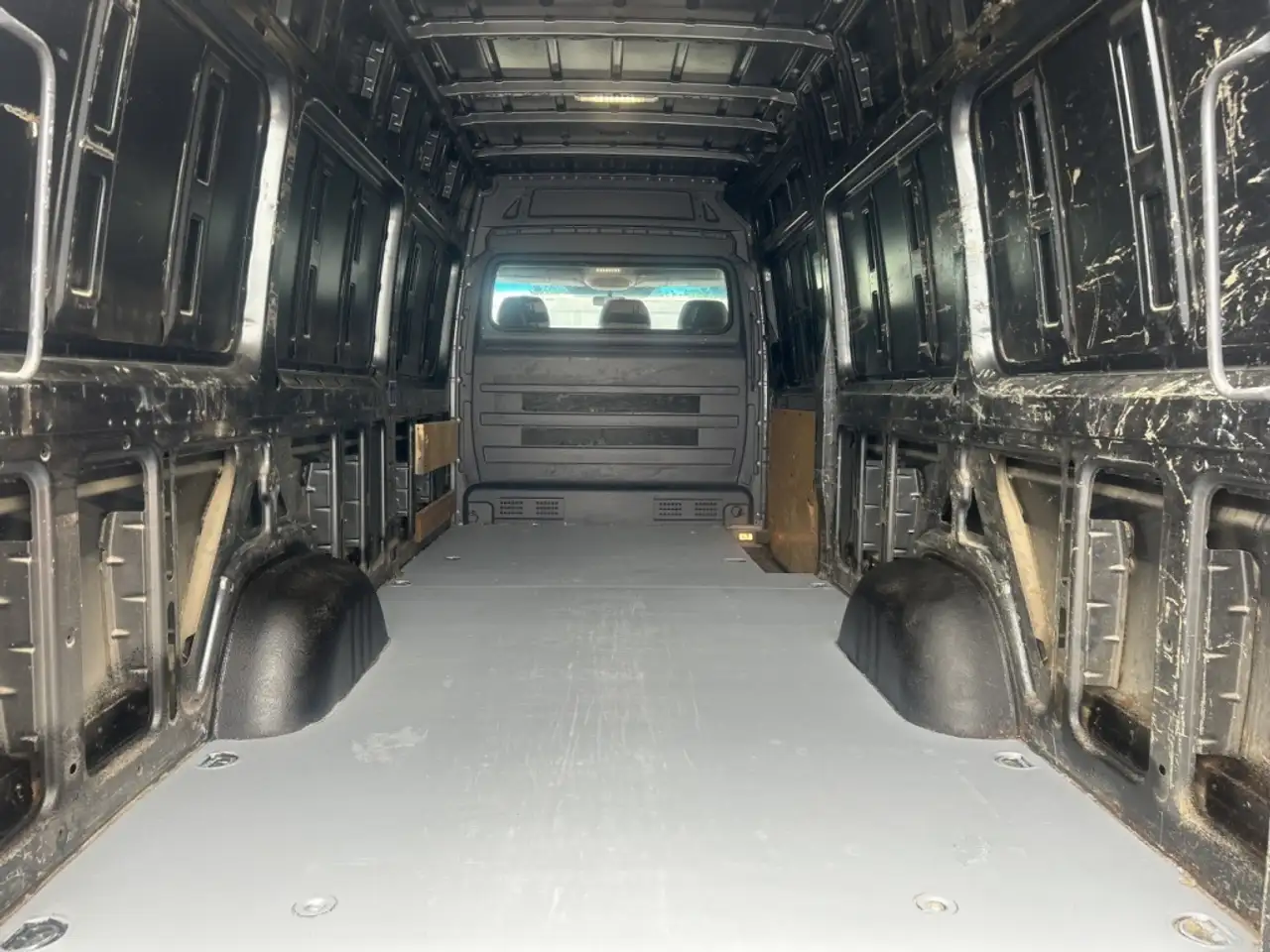 Mercedes-Benz Sprinter снимка Mercedes-Benz Sprinter