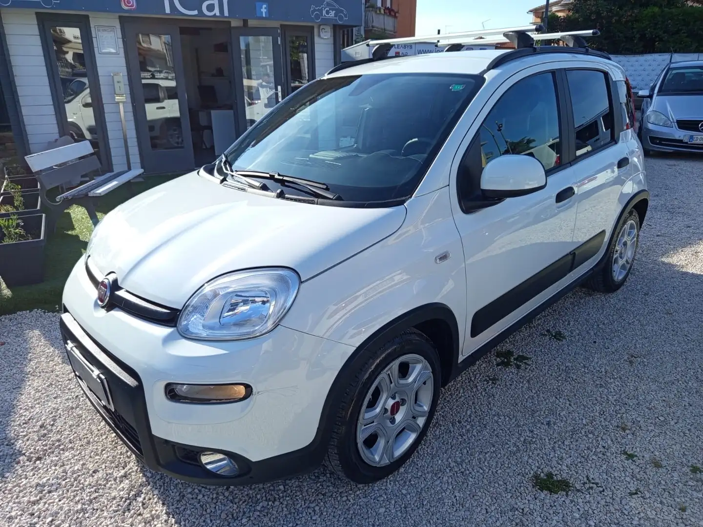 Fiat Panda 1.0 firefly hybrid City Cross s&s 70cv - 2