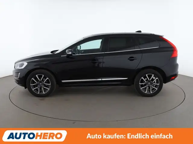 Volvo XC60 view 3
